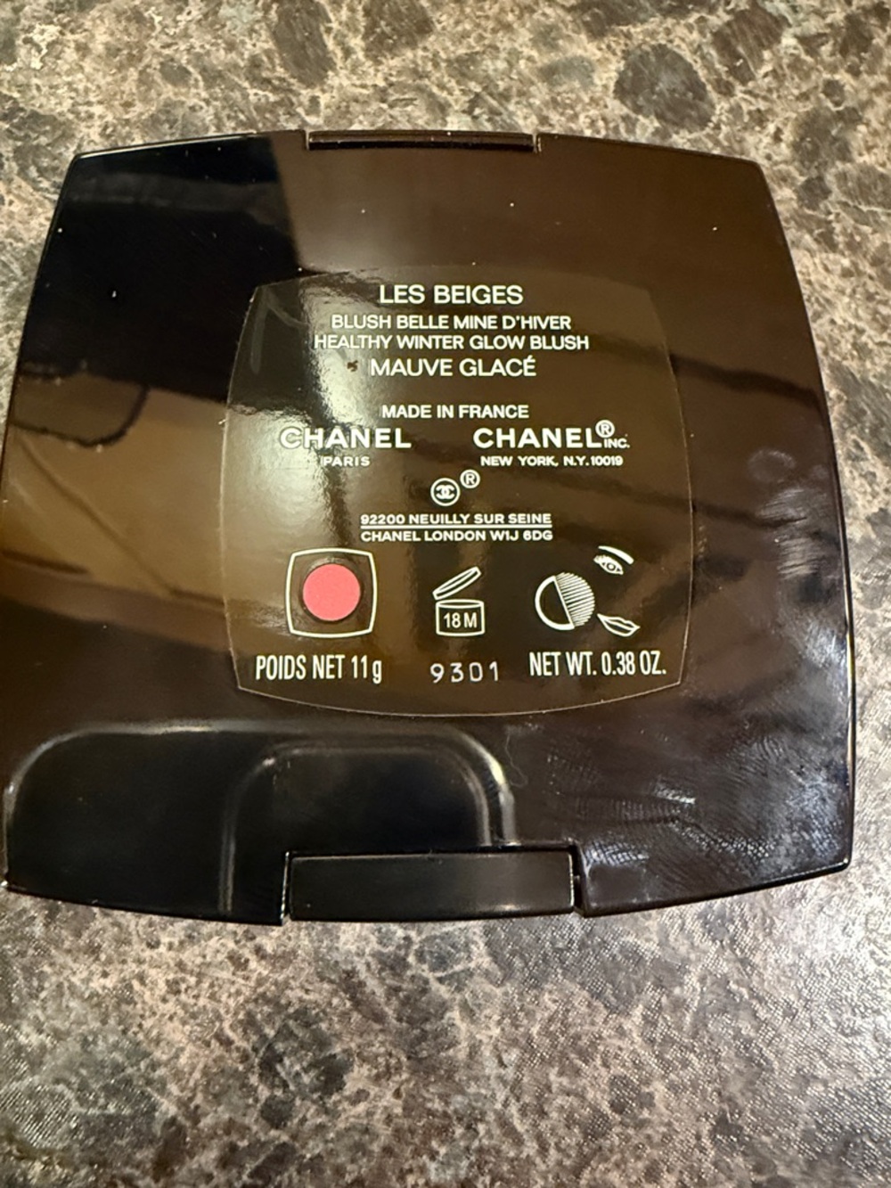 CHANEL Shimmering Coral Blush Compact - Picture 3 of 4